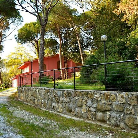 Agriturismo Poggio Al Pino Montelupo Fiorentino Exterior foto