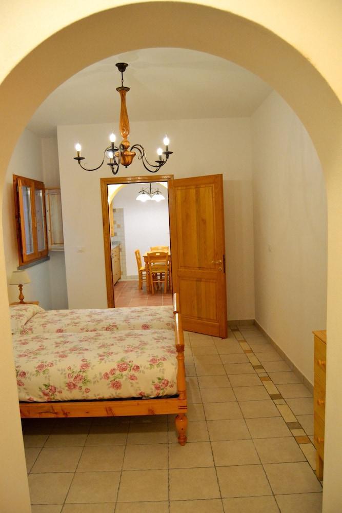 Agriturismo Poggio Al Pino Montelupo Fiorentino Exterior foto