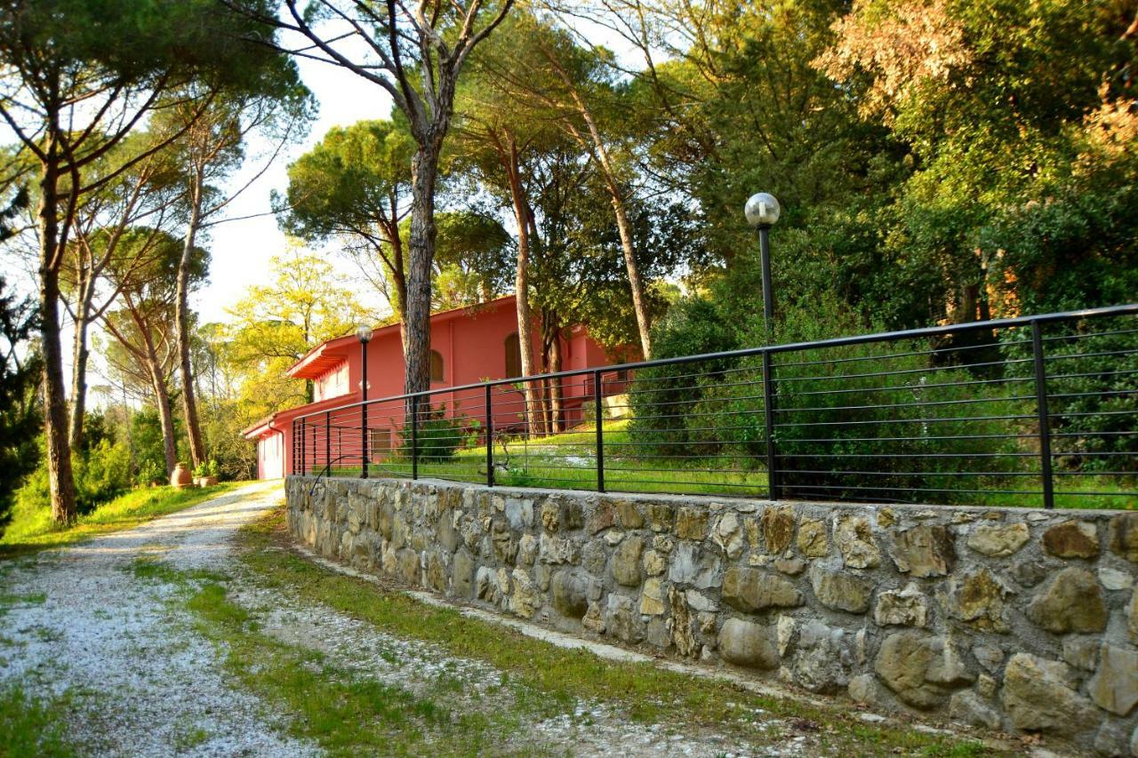 Agriturismo Poggio Al Pino Montelupo Fiorentino Exterior foto